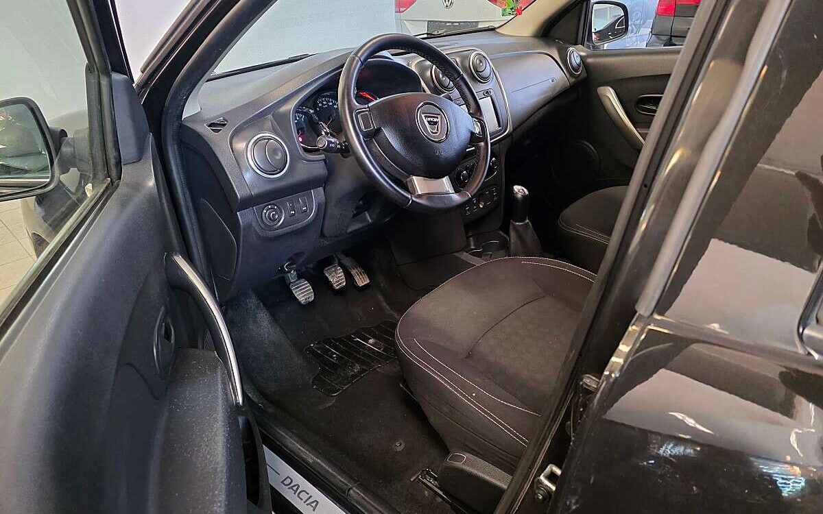 Dacia Logan – Bild 8