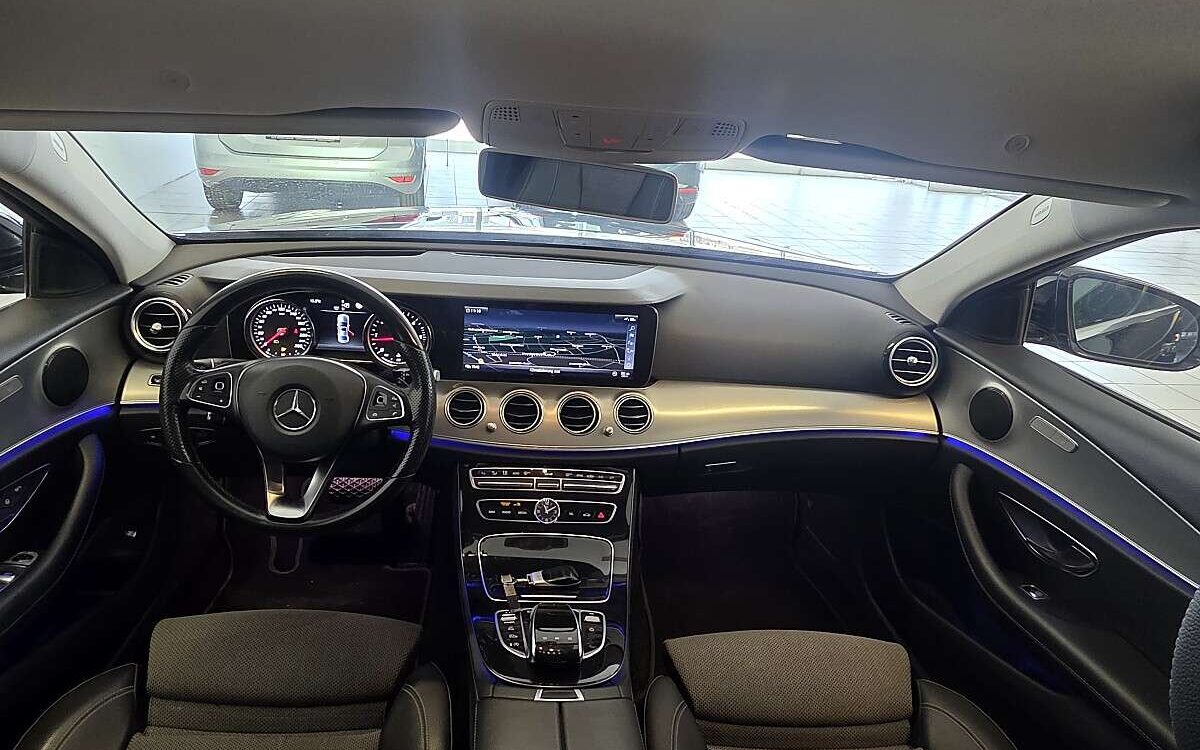 Mercedes-Benz E-Klasse – Bild 14