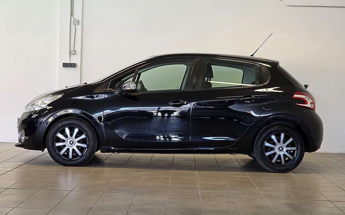 Peugeot 208 – Bild 2