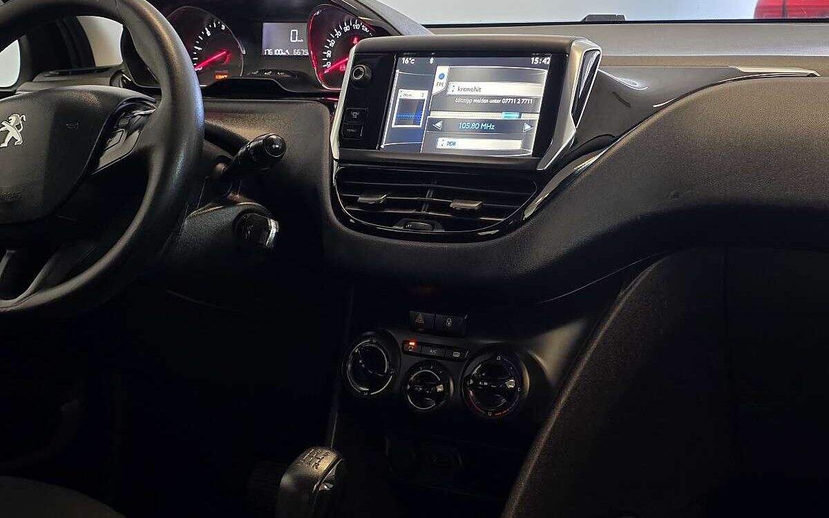 Peugeot 208 – Bild 9